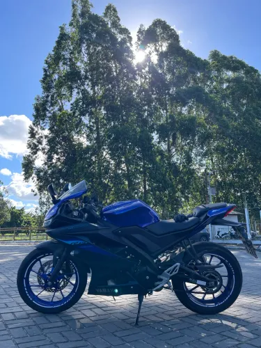 Yamaha R15