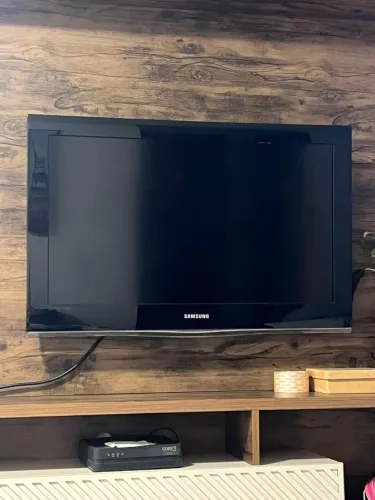 TV Samsung 40 polegadas, funcionando perfeitamente.