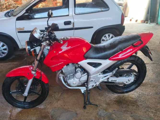 CBX Twister 250