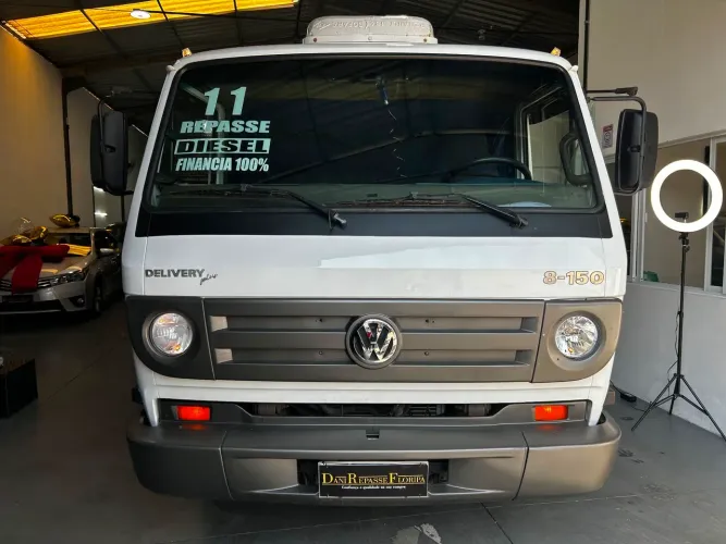 Caminhão Volkswagen 8-150 E Delivery Plus, Motor Cummins 3.0, 2011
