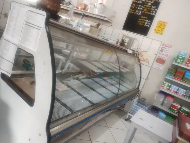 Balcão Açougue Refrigerado 3 metros. Parcelo no cartão até 6 vezes. Preço negociável.