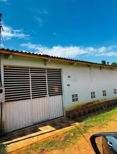 >Vendo no DISTRITO INDUSTRIAL essa Casa.