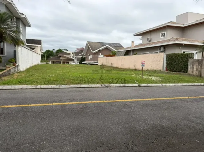 Terreno - Condomínio - Jardim Altos de Santana II - Residencial Villas de Santana - 420m²