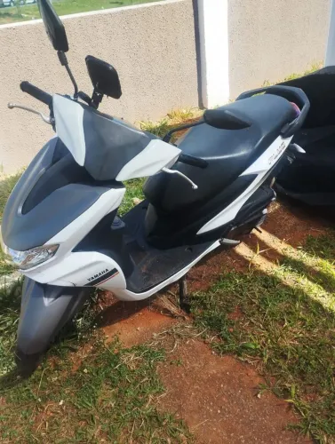 Moto fluo automática modelo 2024 