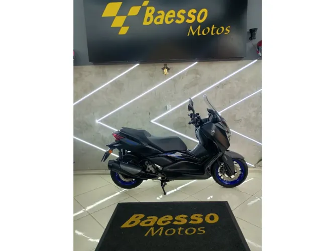 Yamaha Xmax 300 connected abs 2026