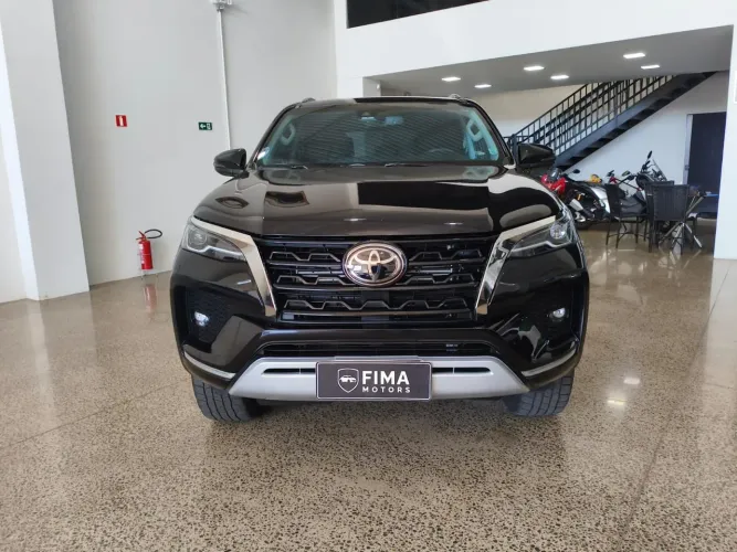 Toyota Hilux SW4 SRX 4X4 2.8 TDI 16V Dies. Aut. 2021