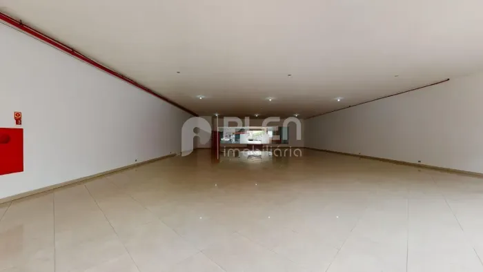 Galpão Comercial para Locação no Tatuapé - 556 m² - 8 Vagas - Testada de 15 m na Av. Celso
