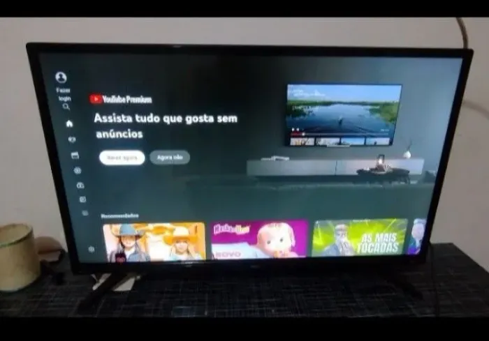 TV SMART 32" POLEGADAS AOC ROKU