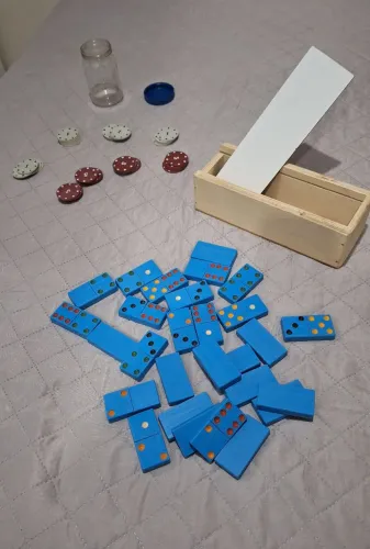 JOGO DE TABULEIRO + 40 FICHAS