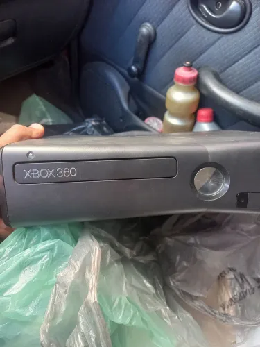 Vídeo Game Xbox 360 slin não liga só faz barulho de bip