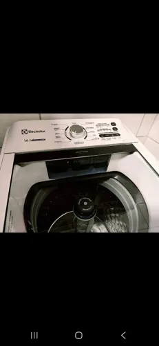 MAQUINA DE LAVAR ELETROLUX 14KG. TECNOLOGIA JET CLEAN. SEMI- NOVA. VALOR: 1.500,00