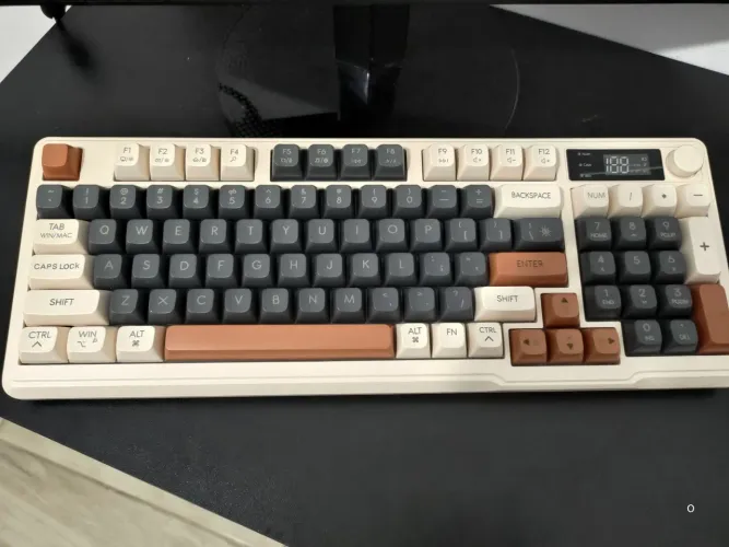 Teclado Freewolf M96