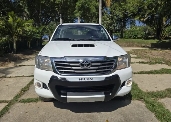Toyota Hilux CD SRV D4-d 4X4 3.0 TDI Diesel AUT 2015