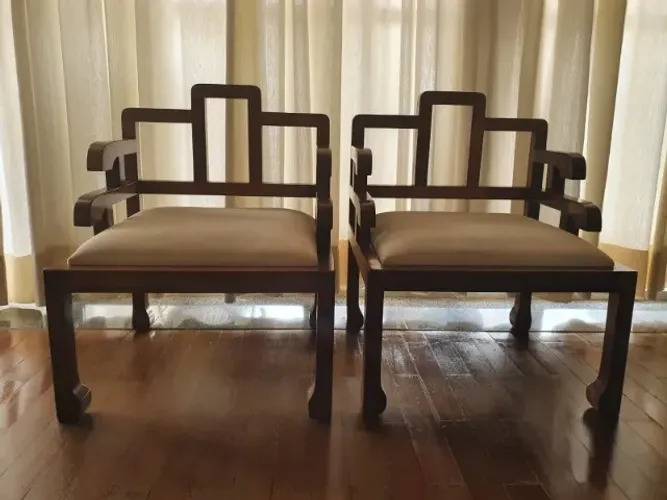 Kit com 2 poltronas / cadeiras chinesas de madeira maciça