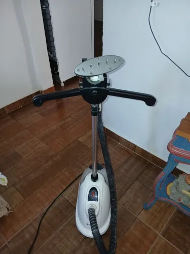 Passadeira a vapor cadence