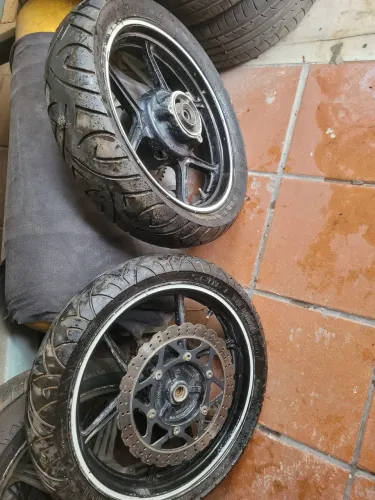Par de rodas da ninja 250