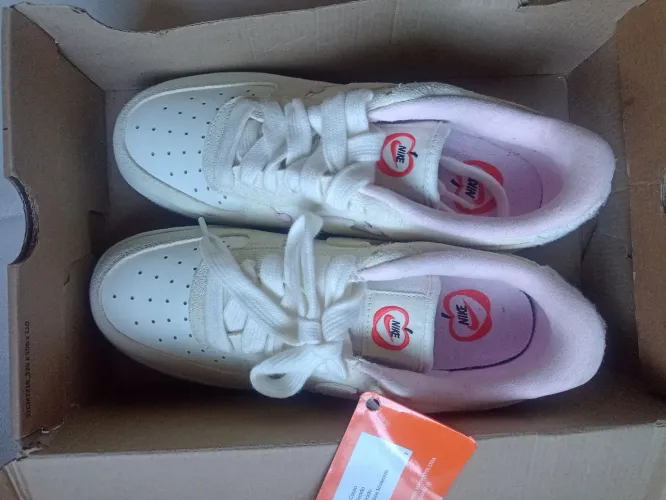 Tênis Nike feminino original branco 