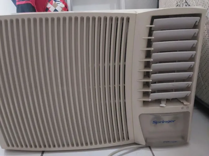 Ar-condicionado Springer Minmaxi 12000