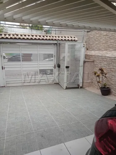 Sobrado à venda no alto de Santana, com 4 dormitórios, sendo 1 suíte e 3 vagas.