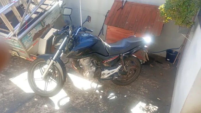 Vende-se moto Fan 160 ano 2015 2016