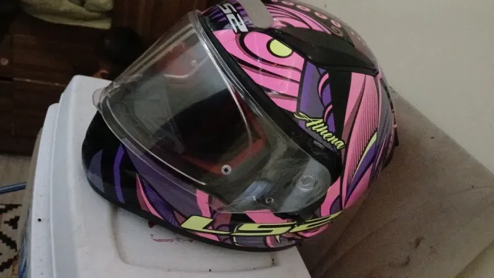 Vendo esse capacete urgente