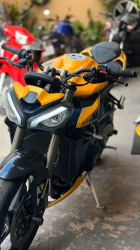 STREET TRIPLE 765 RS ANO 2024