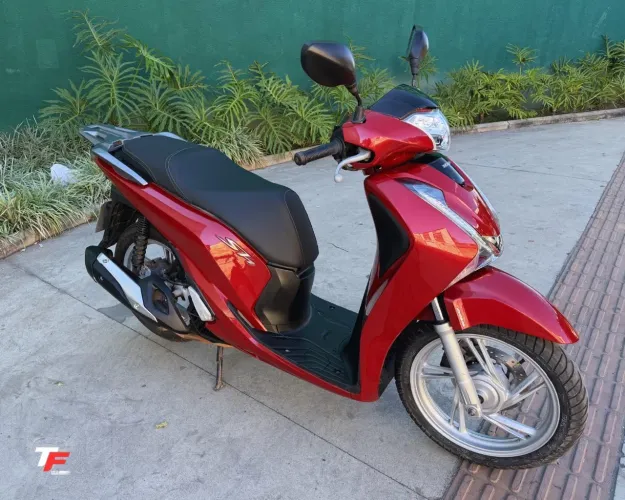 Honda SH150i - Muito Nova!