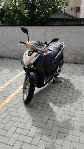 Honda Sh150i DLX