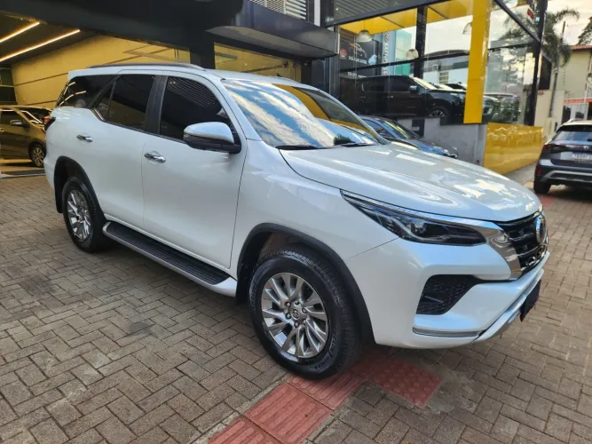 Toyota Hilux SW4 4X4 2.8 Diesel 2023