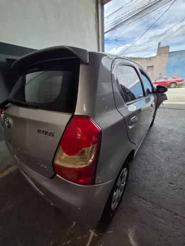 Peças Etios 2016 2017 Porta Retrovisor Lanterna Tampa Parachoque Motor Câmbio Alternador