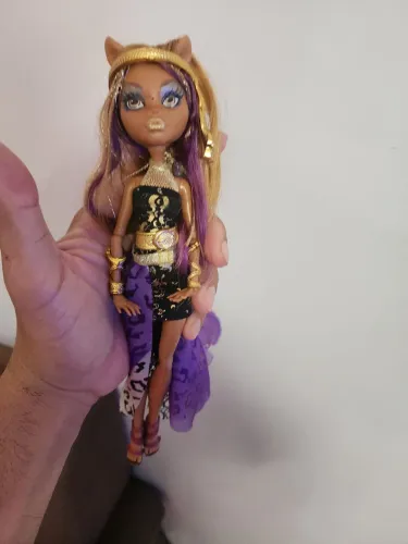 Monster high clawdeen wolf