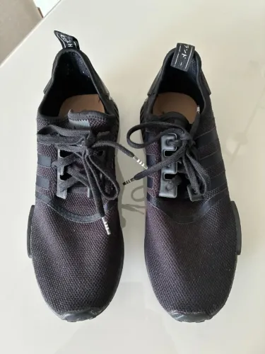 Tênis Adidas NMD R1 Triple Black - Nº 44