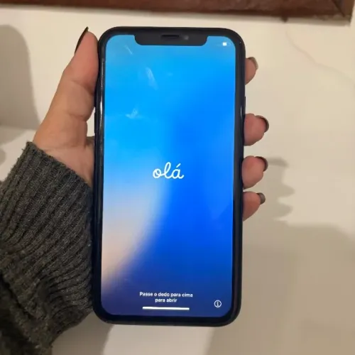 iPhone XR preto 64GB