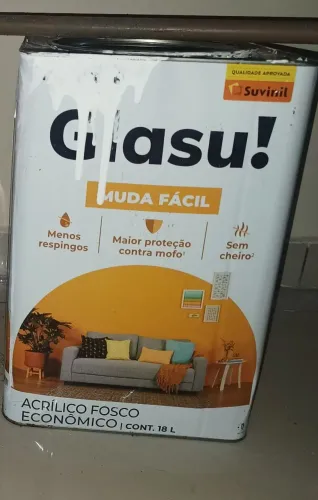 Tinta acrílico Suvinil branco fosco, latão de 18 quase cheio.