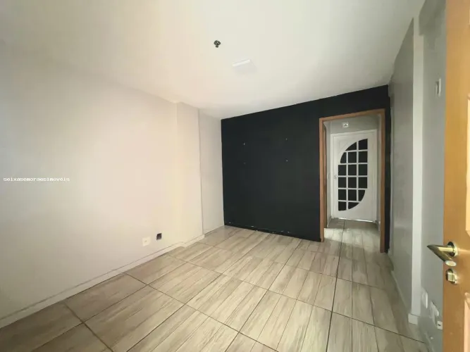 Sala Comercial para Venda em Nova Iguaçu, Centro, 1 banheiro