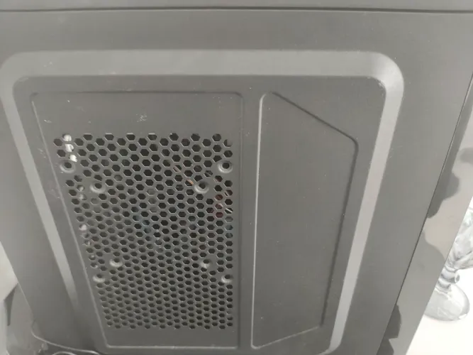 PC para escritório SOMENTE PARA TRABALHO.