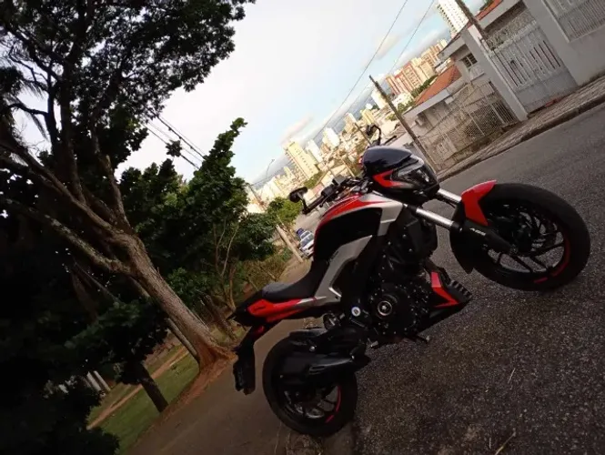 2025 Bajaj dominar 250