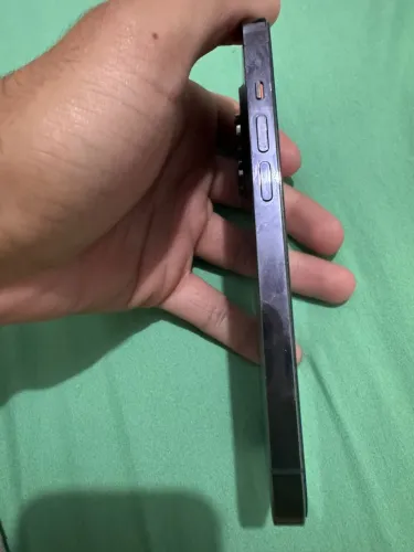 iPhone 14 Pro roxo profundo 