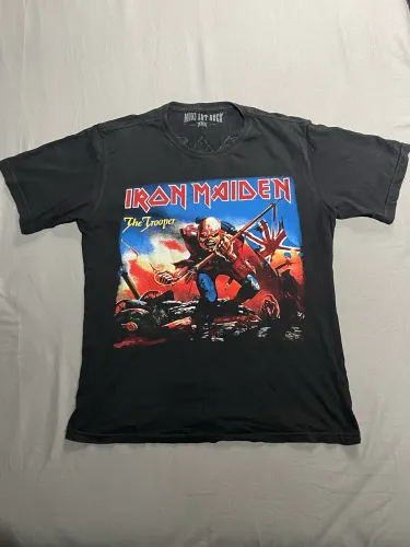 Camisetas usadas Rock e Terror (iron maiden e jason) tamanho G e GG