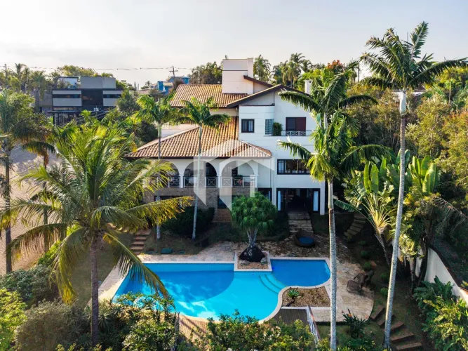 CASA À VENDA EM CONDOMÍNIO FECHADO NO GRAMADO EM CAMPINAS/SP, 4 SUÍTES MAIS LAZER. COM