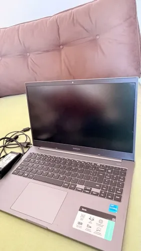 Samsung Book ? Intel Core i5-1135G7 (11ª geração)