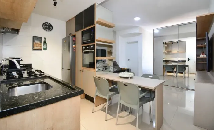 Apartamento mobiliado com vaga no Centro de Florianópolis, local bom e com boa rentabilida