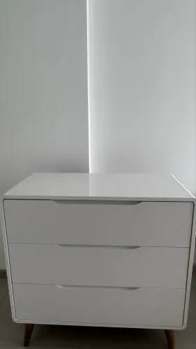 Cômoda usada em estado excelente
