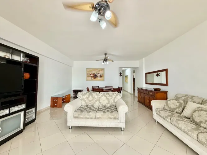 Apartamento à Venda nas Astúrias no Guarujá | QVista Inteligência Imobiliária Guarujá
