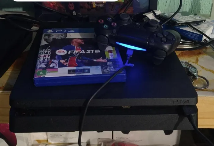 PS4 1tb + fifa 21 1100$