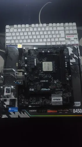 Kit ASRock A320M-HD + Ryzen 3 PRO 2200G AM4