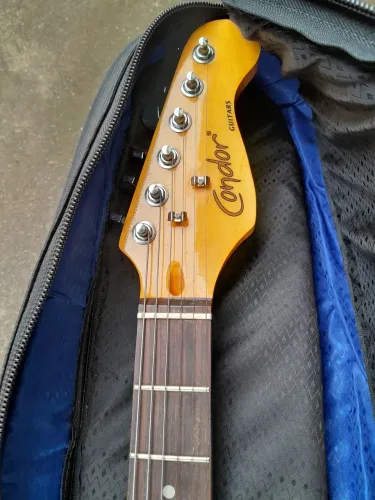 GUITARRA CONDOR BASIC LINE STRATOCASTER RX-20S MARBLE DESIGN + CAPA