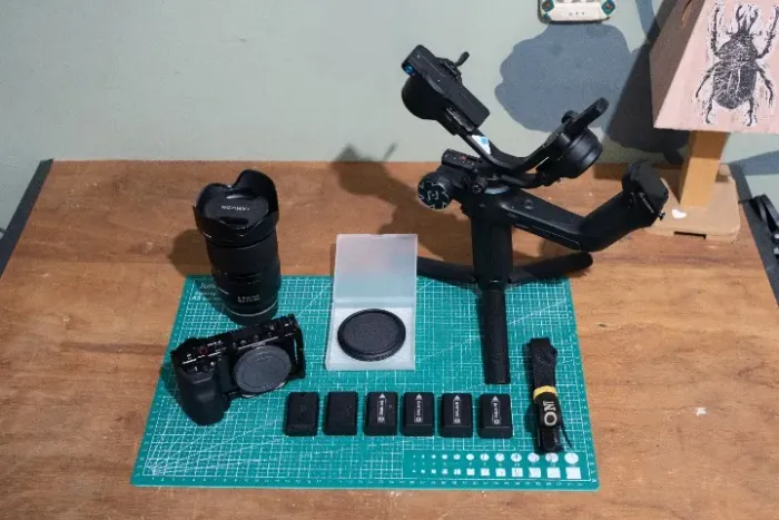 Sony ZV-E10 (Kit Profissional Completo)