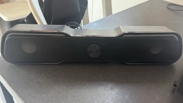 Caixa de som - Soundbar gamer forte em black hawk