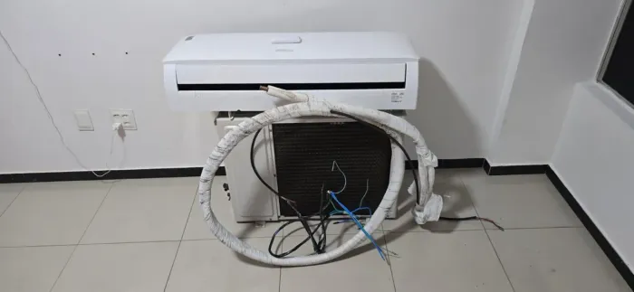 VENDO AR-CONDICIONADO PHILCO 24.000 BTUs - QUENTE E FRIO - 220V